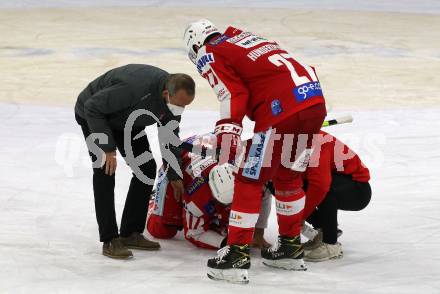 EBEL. Eishockey Bundesliga. KAC gegen	Tesla Orli Znojmo. Dr. Roman Schellander, Manuel Ganahl, Thomas Hundertpfund (KAC). Klagenfurt, am 21.11.2021.
Foto: Kuess
www.qspictures.net

---
pressefotos, pressefotografie, kuess, qs, qspictures, sport, bild, bilder, bilddatenbank