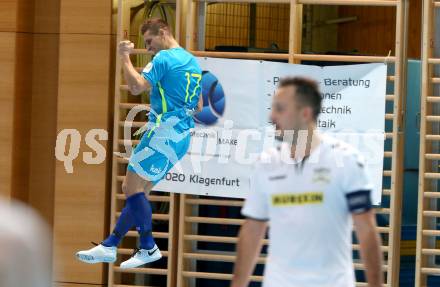 Futsal Meisterschaft (1.OEFL - B). Klagenfurt gegen Wiener Neustadt 1. FC Murexin Allstars. Torjubel  Matic Robert  (Klagenfurt). Klagenfurt, 20.11.2021.
Foto: Kuess
www.qspictures.net
---
pressefotos, pressefotografie, kuess, qs, qspictures, sport, bild, bilder, bilddatenbank