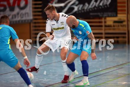 Futsal Meisterschaft (1.OEFL - B). Klagenfurt gegen Wiener Neustadt 1. FC Murexin Allstars.  Djulic Said (Klagenfurt), Lokovsek Matic  (Wr. Neustadt). Klagenfurt, 20.11.2021.
Foto: Kuess
www.qspictures.net
---
pressefotos, pressefotografie, kuess, qs, qspictures, sport, bild, bilder, bilddatenbank