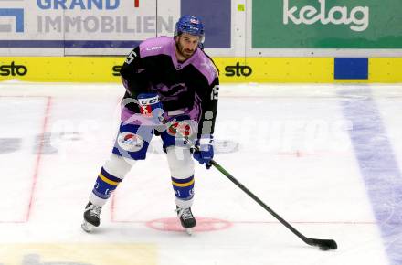 EBEL. Eishockey Bundesliga. VSV gegen spusu Vienna Capitals. Travis Oleksuk  (VSV). Villach, am 26.11.2021.
Foto: Kuess
www.qspictures.net
---
pressefotos, pressefotografie, kuess, qs, qspictures, sport, bild, bilder, bilddatenbank