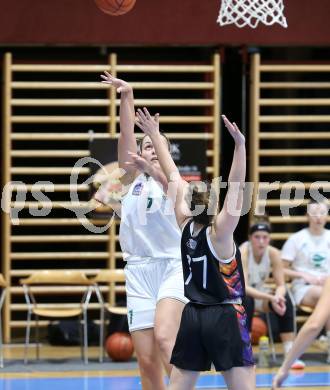Basketball. Damen Basketball Austria Cup 2021/2022.  KOS Celovec Damen gegen Vienna United Post SV. Sara Feratovic  (KOS), Valentina Mraulak  (Vienna). Klagenfurt, am 27.11.2021.
www.qspictures.net
Foto: Kuess
www.qspictures.net
---
pressefotos, pressefotografie, kuess, qs, qspictures, sport, bild, bilder, bilddatenbank