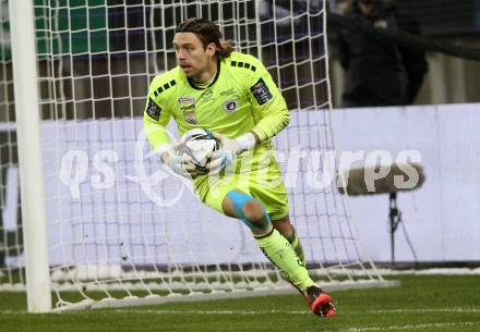 Fussball. Bundesliga. SK Austria Klagenfurt gegen  FC Red Bull Salzburg.   Phillip Menzel (Klagenfurt). Klagenfurt, am 27.11.2021.
Foto: Kuess
www.qspictures.net
---
pressefotos, pressefotografie, kuess, qs, qspictures, sport, bild, bilder, bilddatenbank