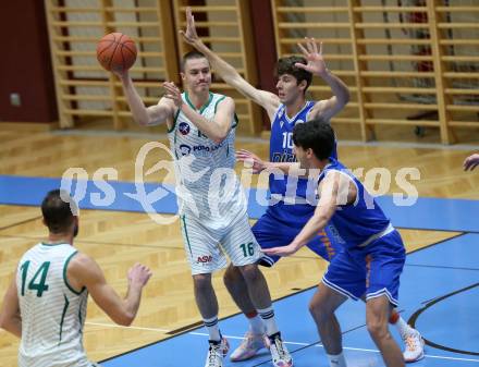 Basketball Zweite Liga 2021/2022. Grunddurchgang 7. Runde.  KOS Celovec gegen Kufstein Towers. Erik Groznik (KOS), Thomas Pirchner, Dusan Oluic (Kufstein). Klagenfurt, am 27.11.2021.
Foto: Kuess
www.qspictures.net
---
pressefotos, pressefotografie, kuess, qs, qspictures, sport, bild, bilder, bilddatenbank