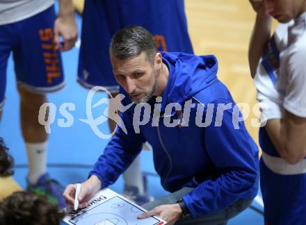 Basketball Zweite Liga 2021/2022. Grunddurchgang 7. Runde.  KOS Celovec gegen Kufstein Towers. Trainer Markus Thurner (Kufstein). Klagenfurt, am 27.11.2021.
Foto: Kuess
www.qspictures.net
---
pressefotos, pressefotografie, kuess, qs, qspictures, sport, bild, bilder, bilddatenbank