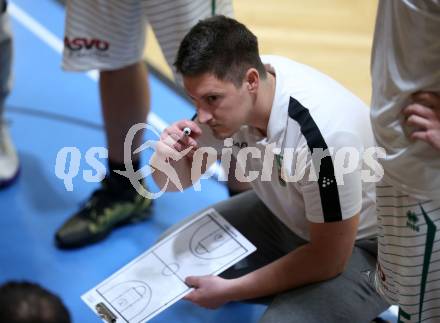 Basketball Zweite Liga 2021/2022. Grunddurchgang 7. Runde.  KOS Celovec gegen Kufstein Towers. Trainer Rok Heiligstein (KOS). Klagenfurt, am 27.11.2021.
Foto: Kuess
www.qspictures.net
---
pressefotos, pressefotografie, kuess, qs, qspictures, sport, bild, bilder, bilddatenbank