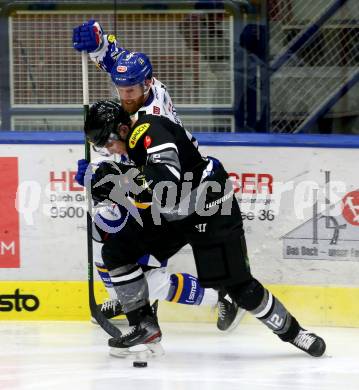 EBEL. Eishockey Bundesliga. VSV gegen Dornbirn Bulldogs. Jamie Fraser,   (VSV), Pavlo Padakin  (Dornbirn Bulldogs). Villach, am 3.12.2021.
Foto: Kuess
www.qspictures.net
---
pressefotos, pressefotografie, kuess, qs, qspictures, sport, bild, bilder, bilddatenbank