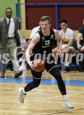 Basketball Zweite Liga 2021/2022. Grunddurchgang 8. Runde.  Woerthersee Piraten gegen RAIDERS Tirol. Mihajlo Benic (Tirol). Klagenfurt, am 4.12.2021. 
Foto: Kuess
www.qspictures.net

---
pressefotos, pressefotografie, kuess, qs, qspictures, sport, bild, bilder, bilddatenbank