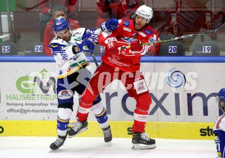 EBEL. Eishockey Bundesliga. VSV gegen KAC.  Sebastian Zauner,  (VSV), Thomas Hundertpfund  (KAC). Villach, am 10.12.2021.
Foto: Kuess
www.qspictures.net
---
pressefotos, pressefotografie, kuess, qs, qspictures, sport, bild, bilder, bilddatenbank