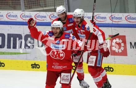 EBEL. Eishockey Bundesliga. VSV gegen KAC. Torjubel Lukas Haudum, Johannes Bischofberger, Rok Ticar (KAC). Villach, am 10.12.2021.
Foto: Kuess
www.qspictures.net
---
pressefotos, pressefotografie, kuess, qs, qspictures, sport, bild, bilder, bilddatenbank