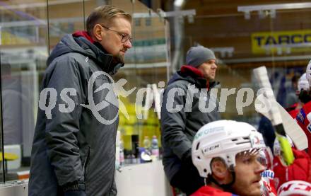 EBEL. Eishockey Bundesliga. VSV gegen KAC. Trainer Petri Matikainen (KAC). Villach, am 10.12.2021.
Foto: Kuess
www.qspictures.net
---
pressefotos, pressefotografie, kuess, qs, qspictures, sport, bild, bilder, bilddatenbank