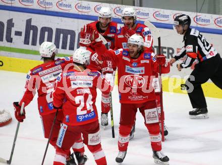 EBEL. Eishockey Bundesliga. VSV gegen KAC.  Torjubel Lukas Haudum, Johannes Bischofberger, Rok Ticar, Martin Schumnig, Steven Strong  (KAC). Villach, am 10.12.2021.
Foto: Kuess
www.qspictures.net
---
pressefotos, pressefotografie, kuess, qs, qspictures, sport, bild, bilder, bilddatenbank