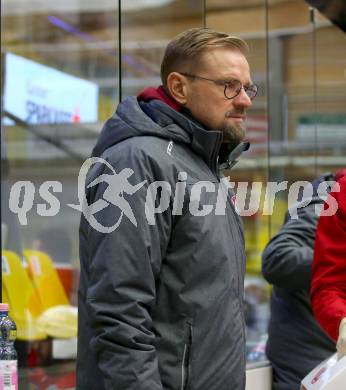 EBEL. Eishockey Bundesliga. VSV gegen KAC. Trainer Petri Matikainen (KAC). Villach, am 10.12.2021.
Foto: Kuess
www.qspictures.net
---
pressefotos, pressefotografie, kuess, qs, qspictures, sport, bild, bilder, bilddatenbank
