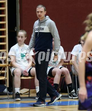 Basketball Damen Superliga 2021/2022. Grunddurchgang 7. Runde.  KOS Celovec Damen gegen  Vienna United. Trainer  Voncina Andraz  (KOS). Klagenfurt, am 11.12.2021.
Foto: Kuess
www.qspictures.net
---
pressefotos, pressefotografie, kuess, qs, qspictures, sport, bild, bilder, bilddatenbank