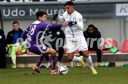Fussball. Bundesliga. SK Austria Klagenfurt gegen  SK Puntigamer Sturm Graz.  Alexander Fuchs,  (Klagenfurt), Manprit Sarkaria (Graz). Klagenfurt, am 12.12.2021.
Foto: Kuess
www.qspictures.net
---
pressefotos, pressefotografie, kuess, qs, qspictures, sport, bild, bilder, bilddatenbank