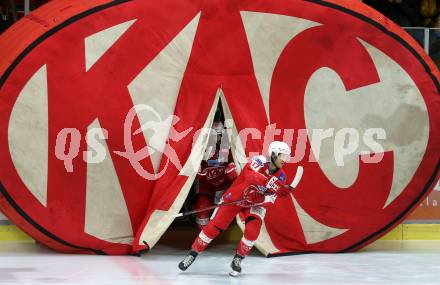 EBEL. Eishockey Bundesliga. KAC gegen	HK SZ Olimpija. Manuel Ganahl  (KAC). Klagenfurt, am 17.12.2021.
Foto: Kuess
www.qspictures.net

---
pressefotos, pressefotografie, kuess, qs, qspictures, sport, bild, bilder, bilddatenbank