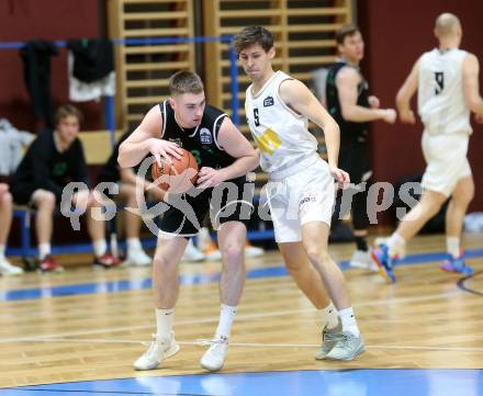Basketball Zweite Liga 2021/2022. Grunddurchgang 10. Runde.  Woerthersee Piraten gegen Union Deutsch Wagram Alligators .  Felix Leindecker (Piraten), Nikica Nikolic (Deutsch Wagram). Klagenfurt, am 18.12.2021. 
Foto: Kuess
www.qspictures.net

---
pressefotos, pressefotografie, kuess, qs, qspictures, sport, bild, bilder, bilddatenbank