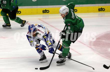EBEL. Eishockey Bundesliga. VSV gegen HK SZ Olimpija.  Jamie Fraser, (VSV),  Kristjan Ceppon  (Olimpija). Villach, am 19.12.2021.
Foto: Kuess
www.qspictures.net
---
pressefotos, pressefotografie, kuess, qs, qspictures, sport, bild, bilder, bilddatenbank