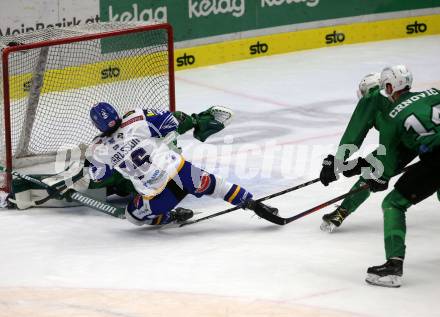 EBEL. Eishockey Bundesliga. VSV gegen HK SZ Olimpija. Anton Karlsson,  (VSV),  Paavo Holsa, Miha Zajc, Aljosa Crnovic  (Olimpija). Villach, am 19.12.2021.
Foto: Kuess
www.qspictures.net
---
pressefotos, pressefotografie, kuess, qs, qspictures, sport, bild, bilder, bilddatenbank
