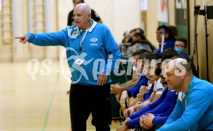 Handball. SC Ferlach gegen Baernbach/Koeflach.  Trainer Alfred Szabo (SCF). Ferlach, am 18.12.2021.
Foto: Kuess
---
pressefotos, pressefotografie, kuess, qs, qspictures, sport, bild, bilder, bilddatenbank