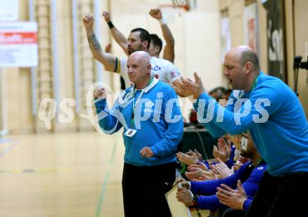 Handball. SC Ferlach gegen Baernbach/Koeflach.  Trainer Alfred Szabo (SCF). Ferlach, am 18.12.2021.
Foto: Kuess
---
pressefotos, pressefotografie, kuess, qs, qspictures, sport, bild, bilder, bilddatenbank
