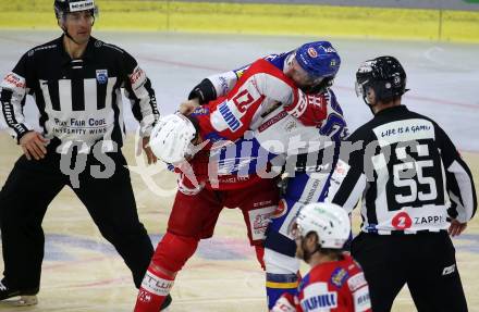 EBEL. Eishockey Bundesliga. KAC gegen	VSV. Thomas Hundertpfund,  (KAC), Joel Broda  (VSV). Klagenfurt, am 26.12.2021.
Foto: Kuess
www.qspictures.net

---
pressefotos, pressefotografie, kuess, qs, qspictures, sport, bild, bilder, bilddatenbank
