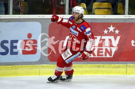 EBEL. Eishockey Bundesliga. KAC gegen	VSV. Torjubel Johannes Bischofberger (KAC). Klagenfurt, am 26.12.2021.
Foto: Kuess
www.qspictures.net

---
pressefotos, pressefotografie, kuess, qs, qspictures, sport, bild, bilder, bilddatenbank