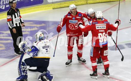 EBEL. Eishockey Bundesliga. KAC gegen	VSV. Torjubel Nicholas Eric Petersen, Rok Ticar, Matthew Fraser (KAC). Klagenfurt, am 26.12.2021.
Foto: Kuess
www.qspictures.net

---
pressefotos, pressefotografie, kuess, qs, qspictures, sport, bild, bilder, bilddatenbank