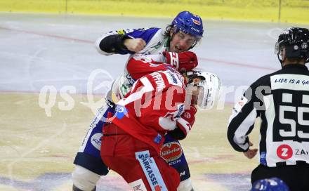 EBEL. Eishockey Bundesliga. KAC gegen	VSV. Thomas Hundertpfund,  (KAC),  Joel Broda (VSV). Klagenfurt, am 26.12.2021.
Foto: Kuess
www.qspictures.net

---
pressefotos, pressefotografie, kuess, qs, qspictures, sport, bild, bilder, bilddatenbank