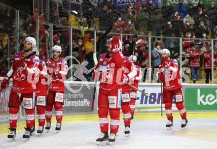 EBEL. Eishockey Bundesliga. KAC gegen	VSV. Jubel Steven Strong, Lukas Haudum (KAC). Klagenfurt, am 26.12.2021.
Foto: Kuess
www.qspictures.net

---
pressefotos, pressefotografie, kuess, qs, qspictures, sport, bild, bilder, bilddatenbank