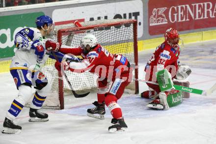 EBEL. Eishockey Bundesliga. KAC gegen	VSV. Steven Strong, Sebastian Dahm, (KAC), Felix Maxa   (VSV). Klagenfurt, am 26.12.2021.
Foto: Kuess
www.qspictures.net

---
pressefotos, pressefotografie, kuess, qs, qspictures, sport, bild, bilder, bilddatenbank