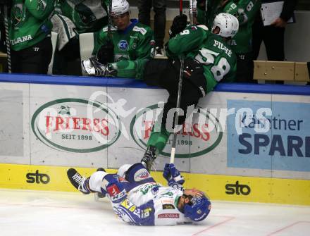 EBEL. Eishockey Bundesliga. VSV gegen HK SZ Olimpija.  Nico Brunner,  (VSV), Sebastien Piche  (Olimpija). Villach, am 28.12.2021.
Foto: Kuess
www.qspictures.net
---
pressefotos, pressefotografie, kuess, qs, qspictures, sport, bild, bilder, bilddatenbank