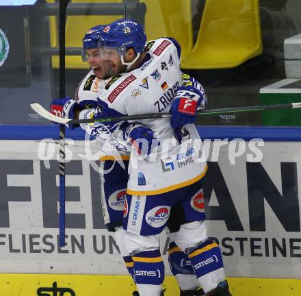 EBEL. Eishockey Bundesliga. VSV gegen HCB Suedtirol Alperia. Torjubel Benjamin Lanzinger, Sebastian Zauner  (VSV). Villach, am 30.12.2021.
Foto: Kuess
www.qspictures.net
---
pressefotos, pressefotografie, kuess, qs, qspictures, sport, bild, bilder, bilddatenbank