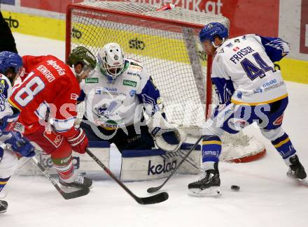 EBEL. Eishockey Bundesliga. VSV gegen HCB Suedtirol Alperia.  Andreas Bernard, Jamie Fraser, (VSV),  Anton Bernard  (Bozen). Villach, am 30.12.2021.
Foto: Kuess
www.qspictures.net
---
pressefotos, pressefotografie, kuess, qs, qspictures, sport, bild, bilder, bilddatenbank