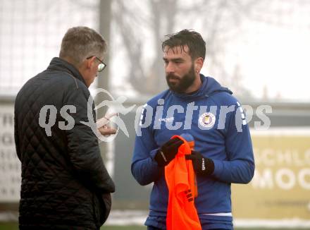 Fussball. Bundesliga. Austria Klagenfurt. Training. Dr. Ernst Benischle, Kosmas Gkezos. Moosburg, 3.1.2022.
Foto: Kuess
---
pressefotos, pressefotografie, kuess, qs, qspictures, sport, bild, bilder, bilddatenbank