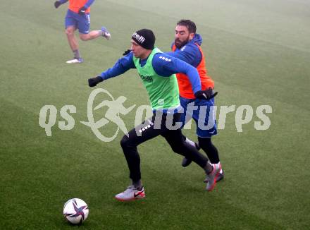 Fussball. Bundesliga. Austria Klagenfurt. Training. Ivan Saravanja, Kosmas Gkezos. Moosburg, 3.1.2022.
Foto: Kuess
---
pressefotos, pressefotografie, kuess, qs, qspictures, sport, bild, bilder, bilddatenbank