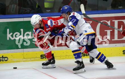 EBEL. Eishockey Bundesliga. VSV gegen KAC.  Benjamin Lanzinger, (VSV),    Andrej Tavzelj (KAC). Villach, am 4.1.2022.
Foto: Kuess
www.qspictures.net
---
pressefotos, pressefotografie, kuess, qs, qspictures, sport, bild, bilder, bilddatenbank