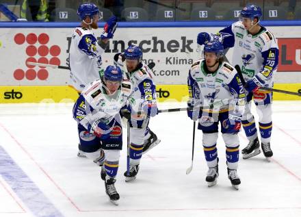 EBEL. Eishockey Bundesliga. VSV gegen KAC.  Torjubel Joel Broda, Felix Maxa, Yannic Pilloni, Jamie Fraser, Nico Brunner (VSV). Villach, am 4.1.2022.
Foto: Kuess
www.qspictures.net
---
pressefotos, pressefotografie, kuess, qs, qspictures, sport, bild, bilder, bilddatenbank