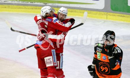 EBEL. Eishockey Bundesliga. KAC gegen	Moser Medical Graz99ers. Torjubel David Maier, Paul Postma (KAC). Klagenfurt, am 6.1.2022.
Foto: Kuess
www.qspictures.net

---
pressefotos, pressefotografie, kuess, qs, qspictures, sport, bild, bilder, bilddatenbank
