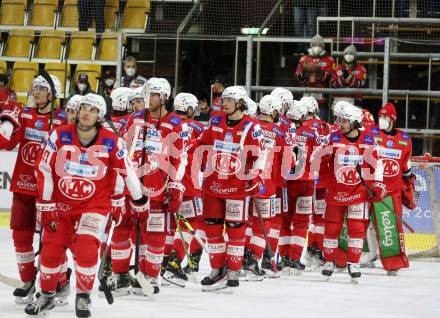 EBEL. Eishockey Bundesliga. KAC gegen	Moser Medical Graz99ers. Jubel KAC. Klagenfurt, am 6.1.2022.
Foto: Kuess
www.qspictures.net

---
pressefotos, pressefotografie, kuess, qs, qspictures, sport, bild, bilder, bilddatenbank