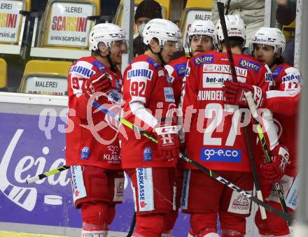 EBEL. Eishockey Bundesliga. KAC gegen	Moser Medical Graz99ers. Torjubel Fabian Hochegger, Clemens Unterweger, Manuel Geier, Thomas Hundertpfund, Manuel Ganahl (KAC). Klagenfurt, am 6.1.2022.
Foto: Kuess
www.qspictures.net

---
pressefotos, pressefotografie, kuess, qs, qspictures, sport, bild, bilder, bilddatenbank