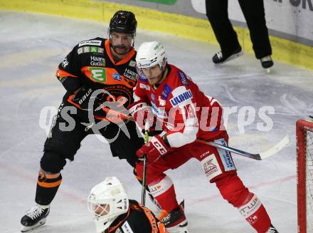 EBEL. Eishockey Bundesliga. KAC gegen	Moser Medical Graz99ers. Stefan Geier,  (KAC),  Michael Schiechl (Graz). Klagenfurt, am 6.1.2022.
Foto: Kuess
www.qspictures.net

---
pressefotos, pressefotografie, kuess, qs, qspictures, sport, bild, bilder, bilddatenbank