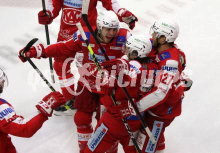 EBEL. Eishockey Bundesliga. KAC gegen	Moser Medical Graz99ers.  Torjubel Manuel Ganahl, Thomas Hundertpfund, Thomas Vallant (KAC). Klagenfurt, am 6.1.2022.
Foto: Kuess
www.qspictures.net

---
pressefotos, pressefotografie, kuess, qs, qspictures, sport, bild, bilder, bilddatenbank