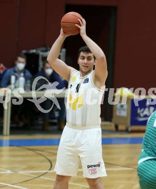 Basketball Zweite Liga 2021/2022. Grunddurchgang 12. Runde.  Woerthersee Piraten gegen KOS Celovec.  Andreas Nuck (Piraten). Klagenfurt, am 8.1.2022. 
Foto: Kuess
www.qspictures.net

---
pressefotos, pressefotografie, kuess, qs, qspictures, sport, bild, bilder, bilddatenbank