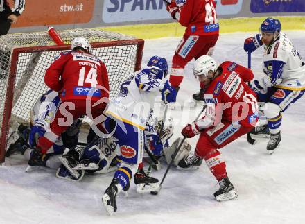 EBEL. Eishockey Bundesliga. KAC gegen	VSV. Lukas Haudum, Paul Postma,  (KAC),  Travis Oleksuk, Andreas Bernard (VSV). Klagenfurt, am 25.1.2022.
Foto: Kuess
www.qspictures.net

---
pressefotos, pressefotografie, kuess, qs, qspictures, sport, bild, bilder, bilddatenbank