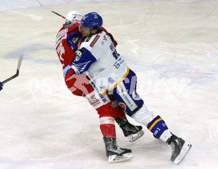 EBEL. Eishockey Bundesliga. KAC gegen	VSV. Manuel Ganahl, (KAC),   Stefan Bacher  (VSV). Klagenfurt, am 25.1.2022.
Foto: Kuess
www.qspictures.net

---
pressefotos, pressefotografie, kuess, qs, qspictures, sport, bild, bilder, bilddatenbank