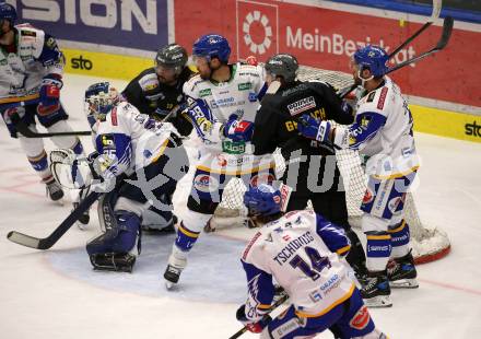 EBEL. Eishockey Bundesliga. VSV gegen HC Pustertal Woelfe.  Alexander Schmidt, Derek Joslin, Sebastian Zauner, (VSV),   Maxwell Nicholas Gerlach, Dante Hannoun (Pustertal). Villach, am 16.2.2022.
Foto: Kuess
www.qspictures.net
---
pressefotos, pressefotografie, kuess, qs, qspictures, sport, bild, bilder, bilddatenbank