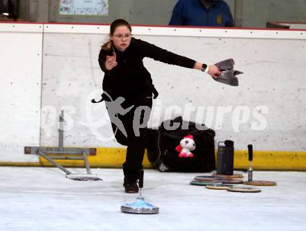 Stocksport. Eisschiessen. ZIelbewerb. Oesterreichische Meisterschaft.   Katharina Omelko. Radenthein, am 30.1.2022.
Foto: Kuess
---
pressefotos, pressefotografie, kuess, qs, qspictures, sport, bild, bilder, bilddatenbank