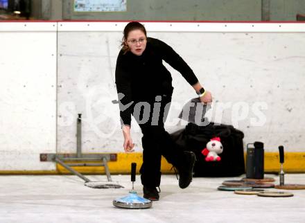 Stocksport. Eisschiessen. ZIelbewerb. Oesterreichische Meisterschaft.   Katharina Omelko. Radenthein, am 30.1.2022.
Foto: Kuess
---
pressefotos, pressefotografie, kuess, qs, qspictures, sport, bild, bilder, bilddatenbank