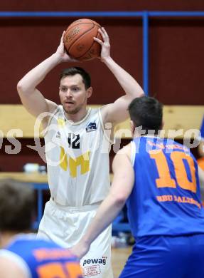 Basketball Zweite Liga 2021/2022. Grunddurchgang 18. Runde.  Woerthersee Piraten gegen 	BBU Salzburg. Jan-Arne Apschner  (Piraten). Klagenfurt, am 5.3.2022. 
Foto: Kuess
www.qspictures.net

---
pressefotos, pressefotografie, kuess, qs, qspictures, sport, bild, bilder, bilddatenbank