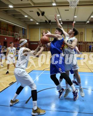 Basketball Zweite Liga 2021/2022. Grunddurchgang 18. Runde.  Woerthersee Piraten gegen 	BBU Salzburg.  Alexander Pirker, Shawn Ray (Piraten), Guillermo Sanchez Daza   (Salzburg). Klagenfurt, am 5.3.2022. 
Foto: Kuess
www.qspictures.net

---
pressefotos, pressefotografie, kuess, qs, qspictures, sport, bild, bilder, bilddatenbank